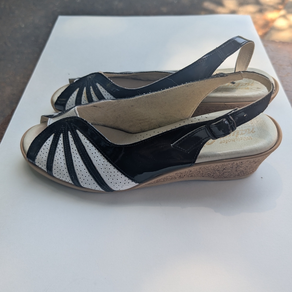 WORISHOFER Black and White Sandals